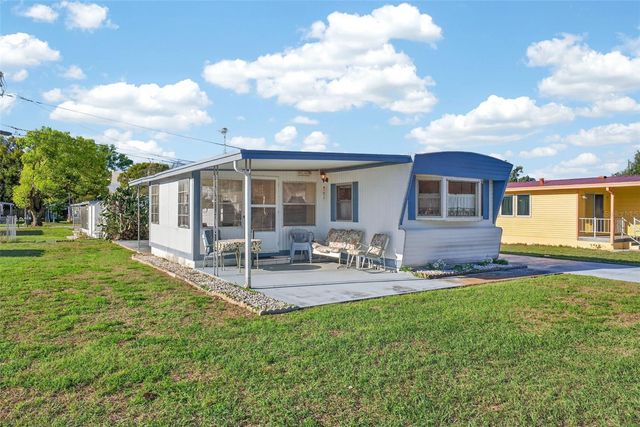 39136 FLORA AVENUE, Zephyrhills, FL 33542