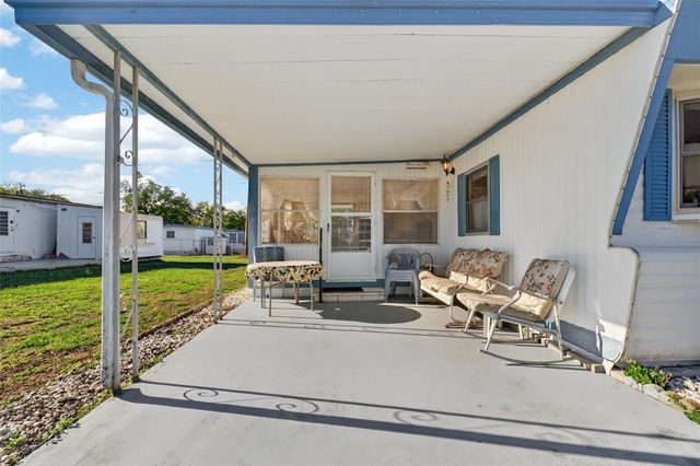 39136 FLORA AVENUE, Zephyrhills, FL 33542