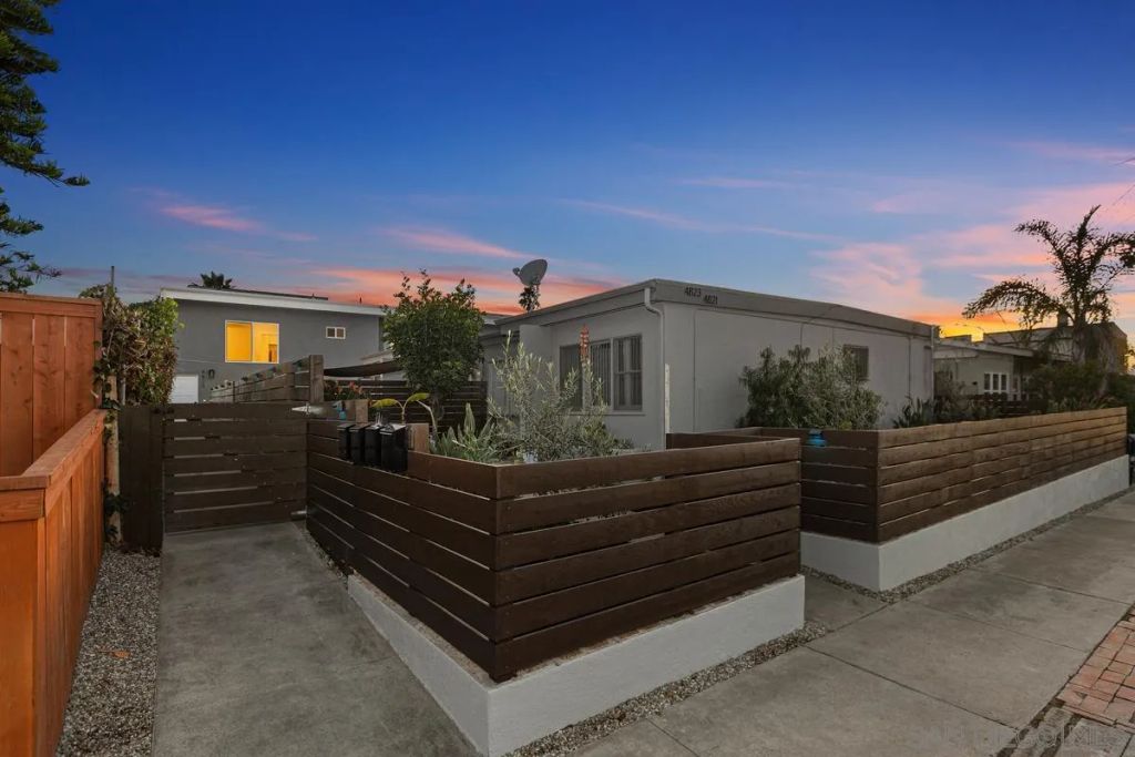 4821-4823 Iroquois Ave, San Diego, CA 92117