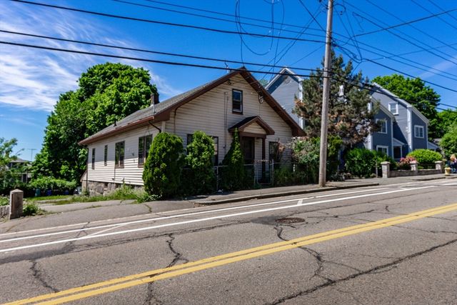 40 Quarry Street, Quincy, MA 02169