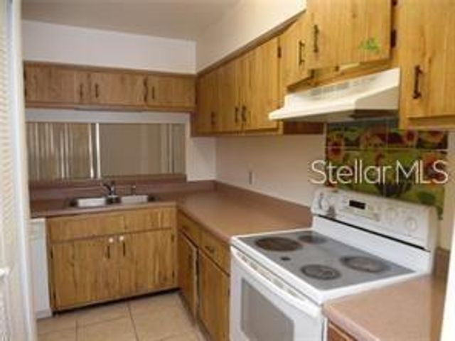 4862 S SEMORAN BOULEVARD 2002, Orlando, FL 32822