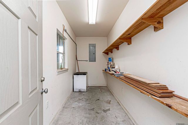 107 River Run Ct, New Roads, LA 70760