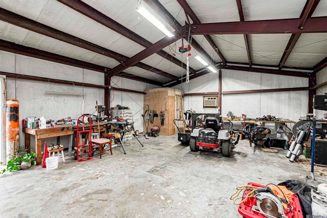 107 River Run Ct, New Roads, LA 70760