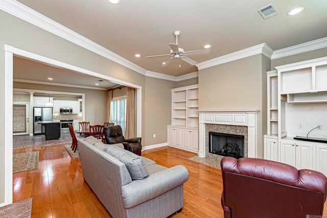 107 River Run Ct, New Roads, LA 70760