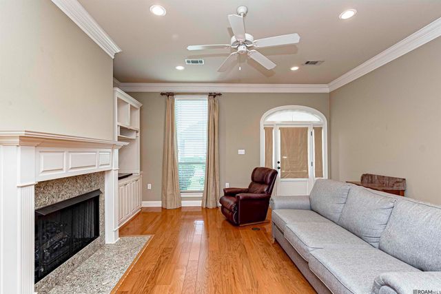 107 River Run Ct, New Roads, LA 70760