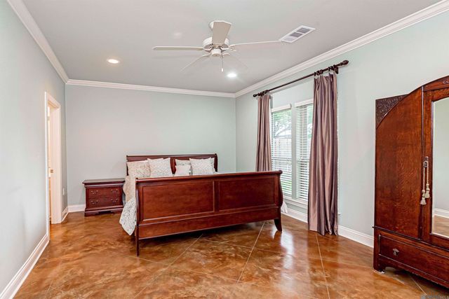 107 River Run Ct, New Roads, LA 70760