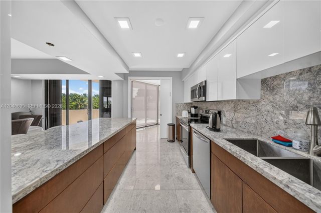 2800 Island Blvd 302, Aventura, FL 33160