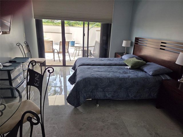 2800 Island Blvd 302, Aventura, FL 33160