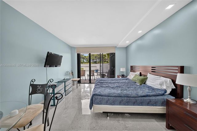 2800 Island Blvd 302, Aventura, FL 33160