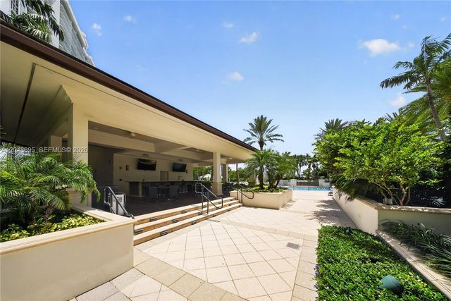 2800 Island Blvd 302, Aventura, FL 33160