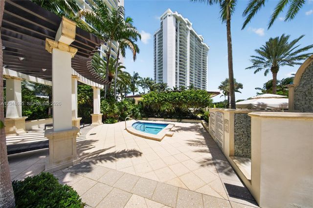 2800 Island Blvd 302, Aventura, FL 33160