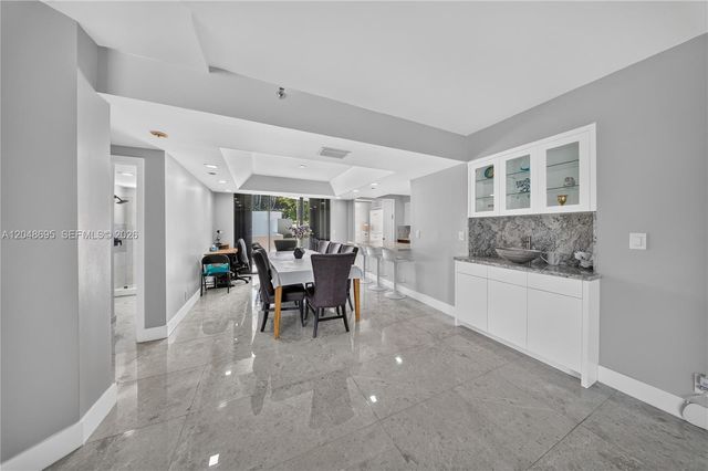2800 Island Blvd 302, Aventura, FL 33160