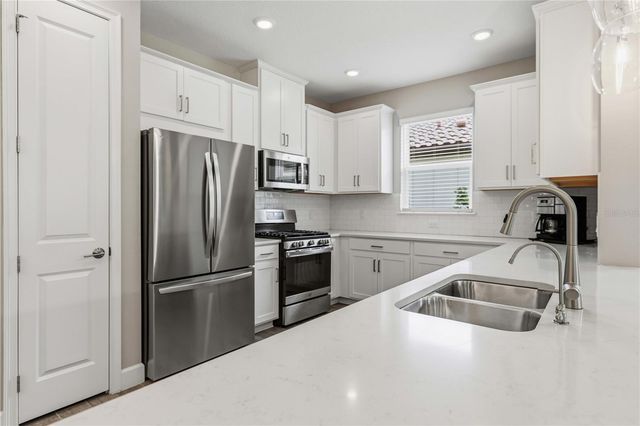 6242 GRANDVIEW HILL COURT, Bradenton, FL 34203