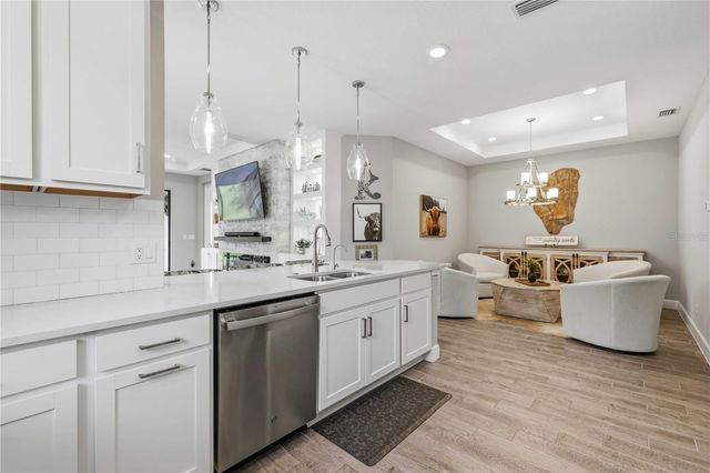 6242 GRANDVIEW HILL COURT, Bradenton, FL 34203