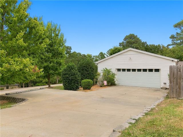 1245 E Columbus Boulevard, Fayetteville, AR 72701