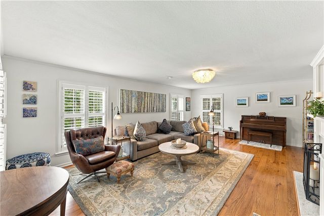1245 E Columbus Boulevard, Fayetteville, AR 72701