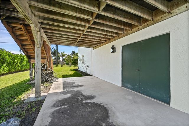 103 Tahiti CIR, Naples, FL 34113