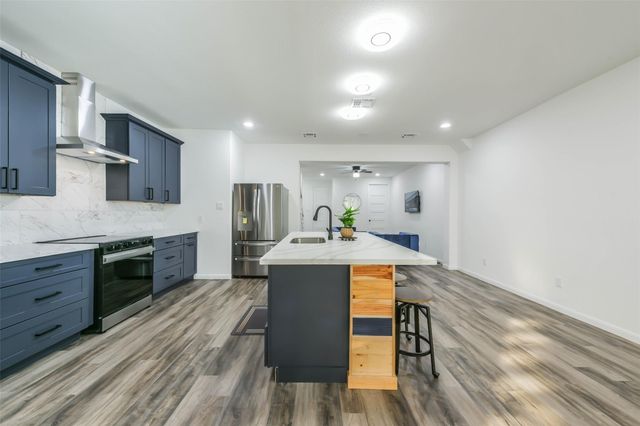 2111 Ontario Street, Baytown, TX 77520