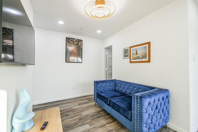 2111 Ontario Street, Baytown, TX 77520