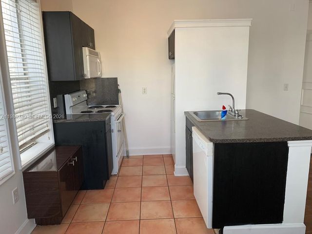 1027 Pennsylvania Ave 203, Miami Beach, FL 33139