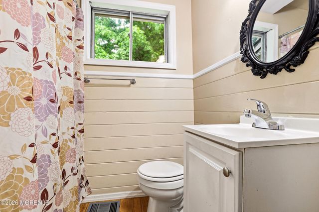 1410 Jeffrey Street, Lakewood, NJ 08701