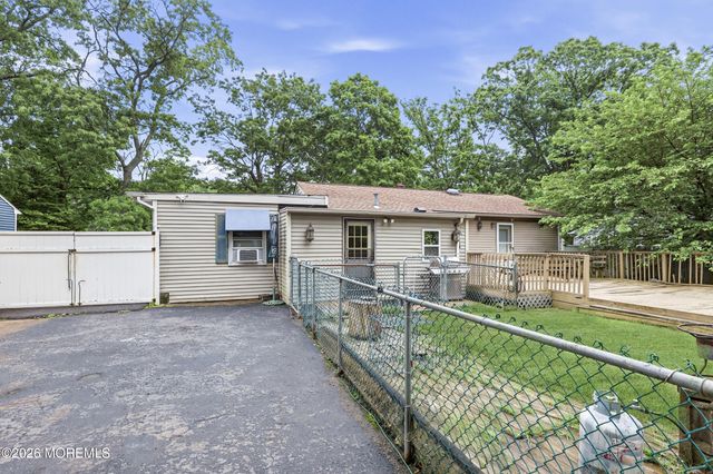 1410 Jeffrey Street, Lakewood, NJ 08701