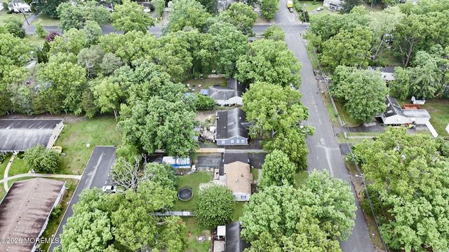 1410 Jeffrey Street, Lakewood, NJ 08701