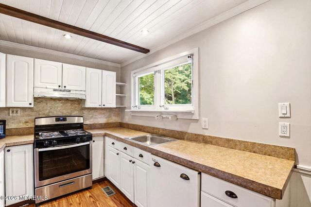 1410 Jeffrey Street, Lakewood, NJ 08701
