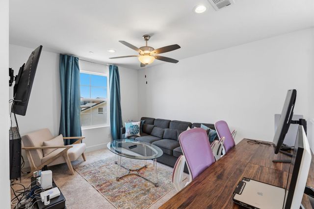 6326 W Richert Avenue, Fresno, CA 93723