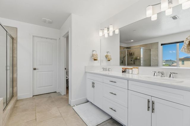 6326 W Richert Avenue, Fresno, CA 93723