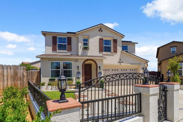 6326 W Richert Avenue, Fresno, CA 93723