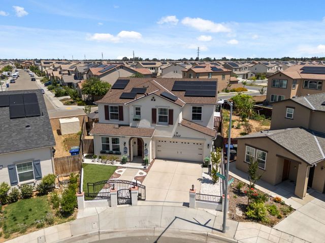 6326 W Richert Avenue, Fresno, CA 93723