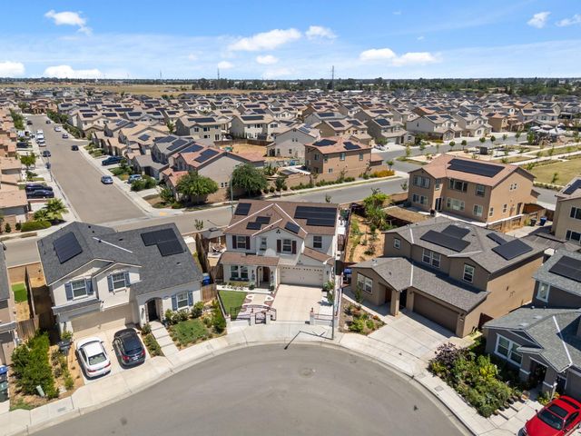 6326 W Richert Avenue, Fresno, CA 93723
