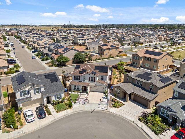 6326 W Richert Avenue, Fresno, CA 93723