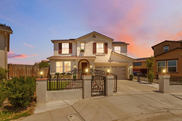 6326 W Richert Avenue, Fresno, CA 93723