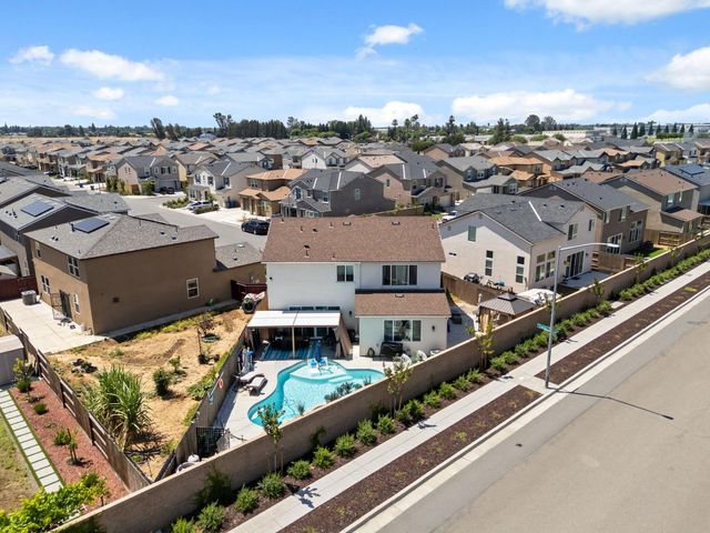 6326 W Richert Avenue, Fresno, CA 93723