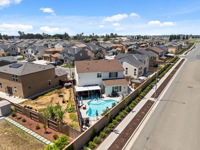 6326 W Richert Avenue, Fresno, CA 93723