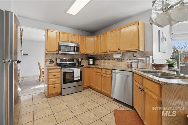 4110 Lincoln Rd, Caldwell, ID 83605