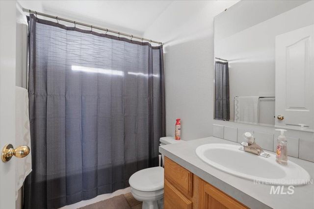4110 Lincoln Rd, Caldwell, ID 83605