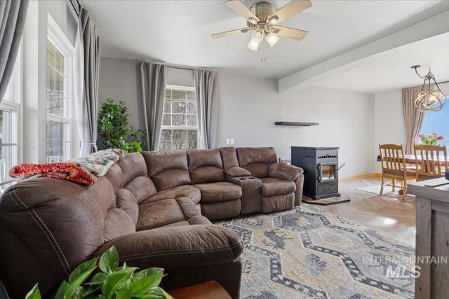4110 Lincoln Rd, Caldwell, ID 83605