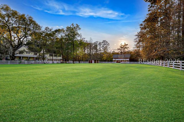 82 Rose Dhu Creek Plantation Dr, Bluffton, SC 29910