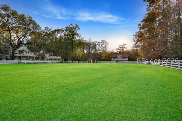 82 Rose Dhu Creek Plantation Dr, Bluffton, SC 29910