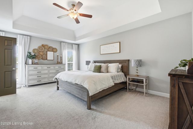 401 Wickfield Dr, Louisville, KY 40245