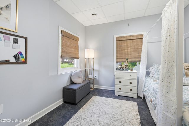 401 Wickfield Dr, Louisville, KY 40245