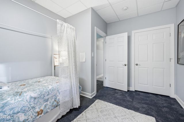 401 Wickfield Dr, Louisville, KY 40245