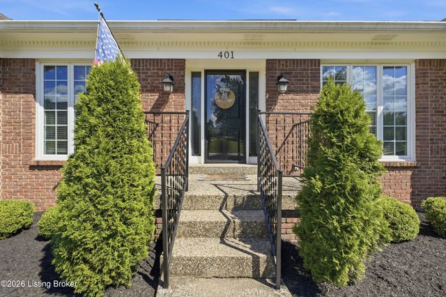 401 Wickfield Dr, Louisville, KY 40245