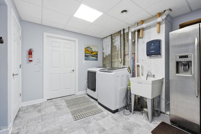 401 Wickfield Dr, Louisville, KY 40245
