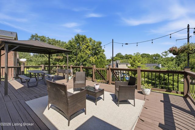 401 Wickfield Dr, Louisville, KY 40245