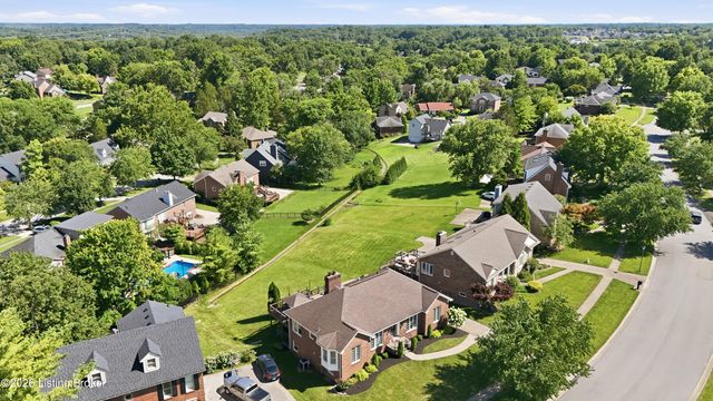 401 Wickfield Dr, Louisville, KY 40245