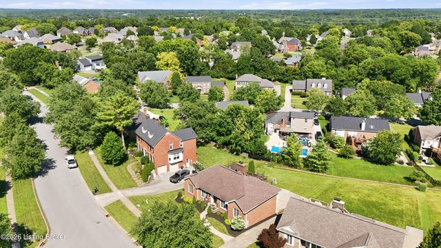 401 Wickfield Dr, Louisville, KY 40245